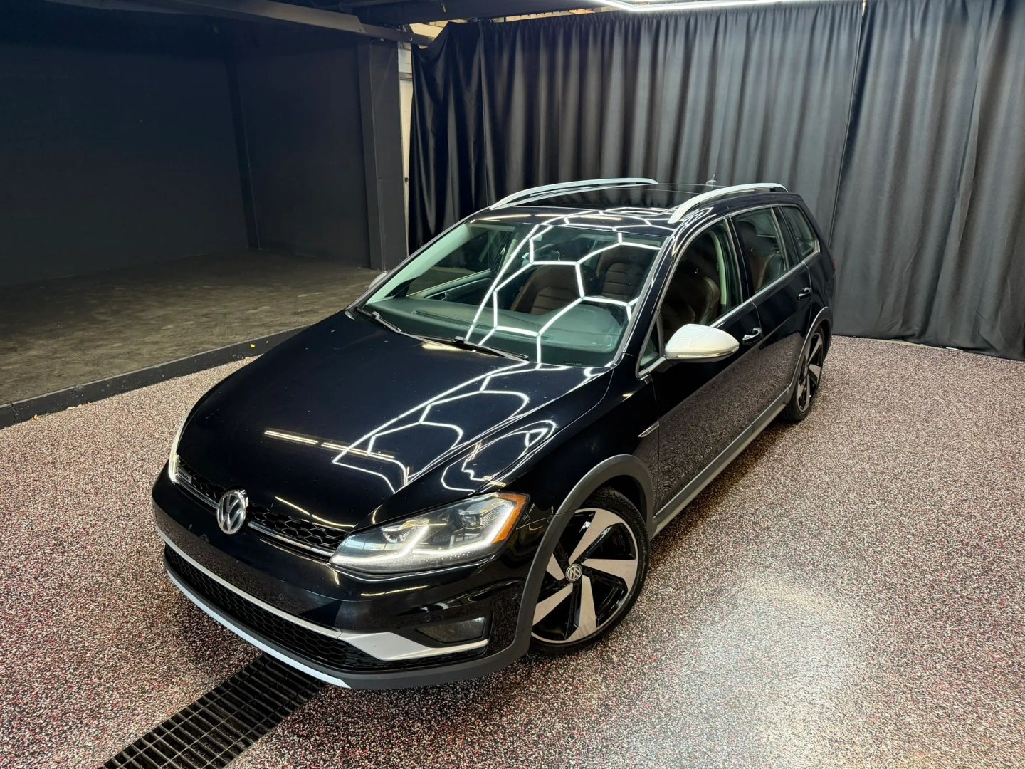 volkswagen golf alltrack 2018 3VWH17AU7JM754941 image volkswagen golf alltrack 2018 3VWH17AU7JM754941 image
